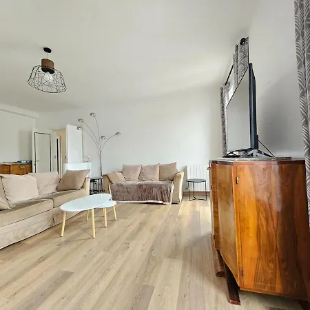 Brillant Apartamento *